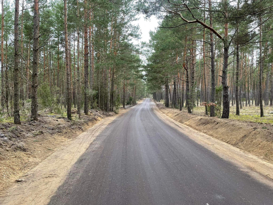 Utwardzony odcinek drogi Legbąd - Brody