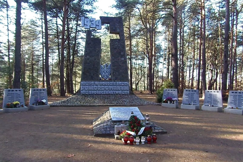 Pomnik Pomordowanych w Rudzkim Moście